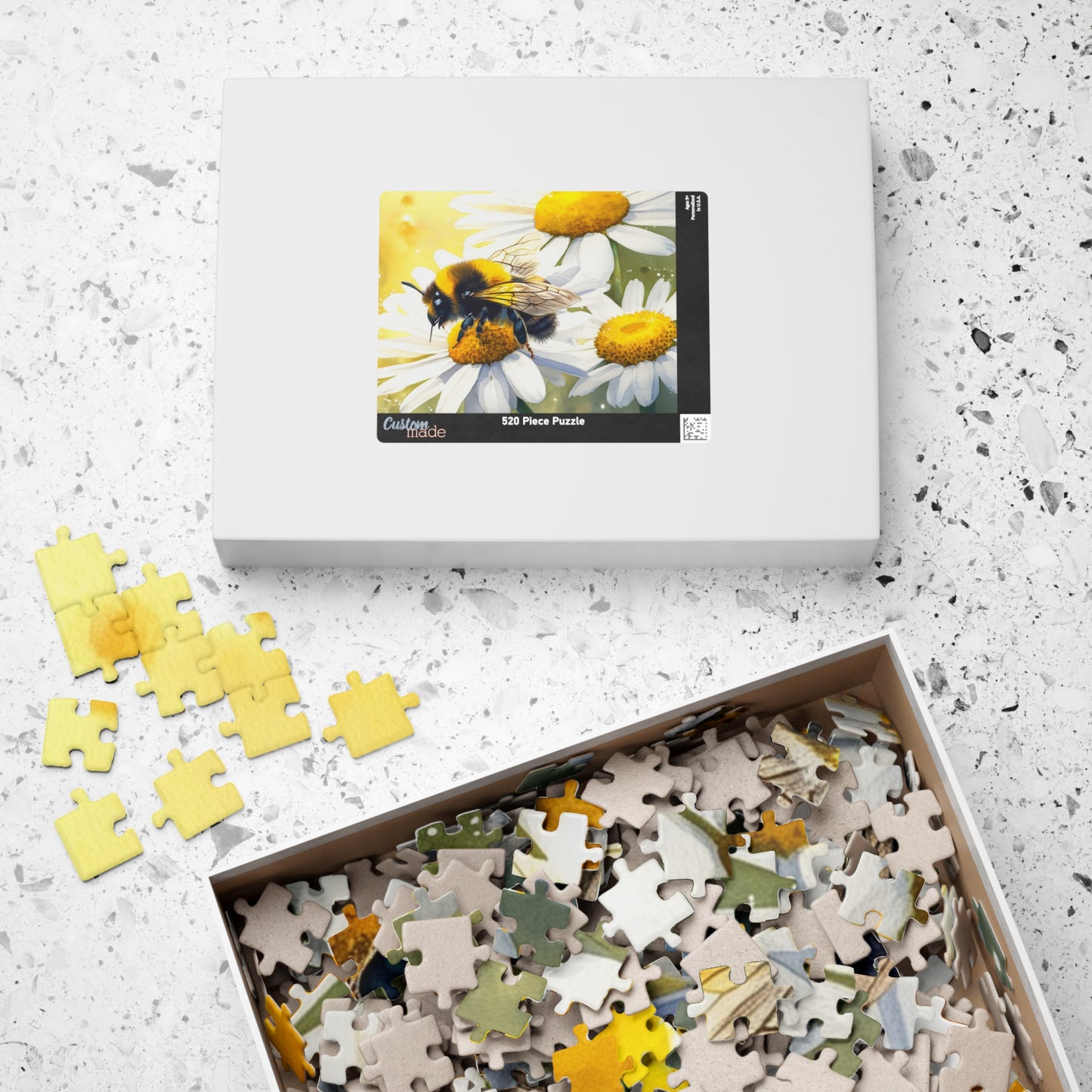 Bee Resting on a Daisy Puzzle (110, 252, 520, 1014-piece)