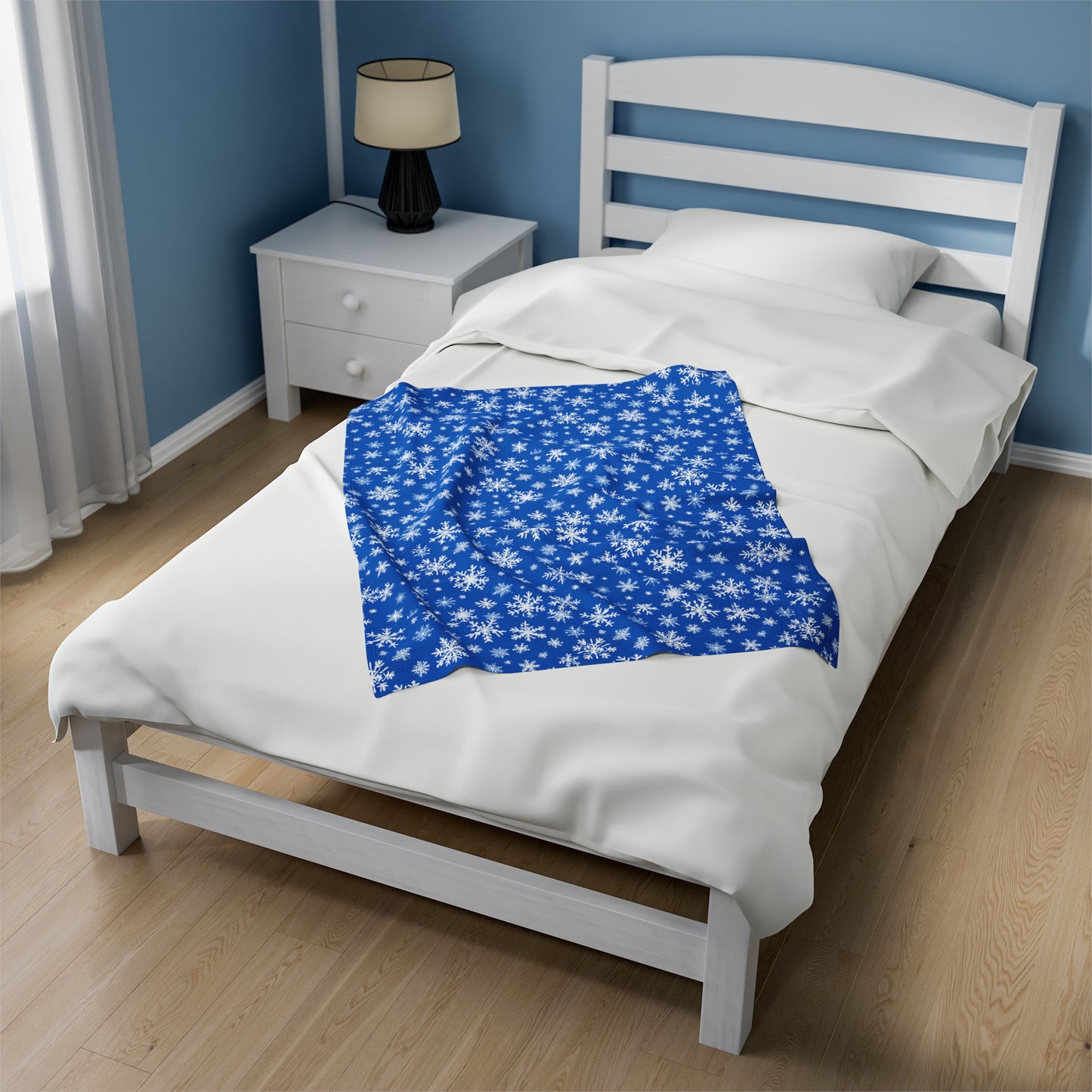 Blue Snowflake Velveteen Plush Blanket