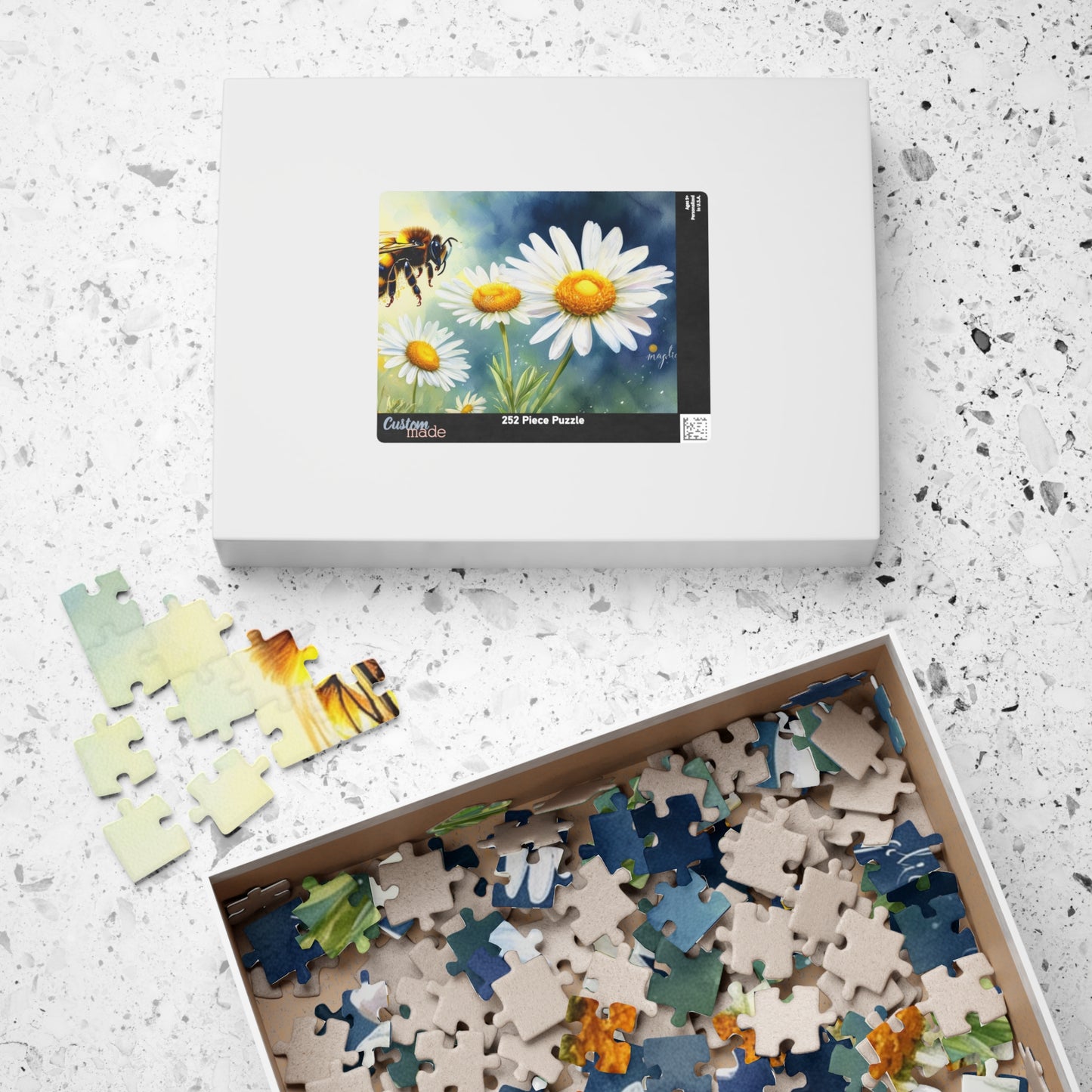 Busy Bee on a Daisy Puzzle (110, 252, 520, 1014-piece)